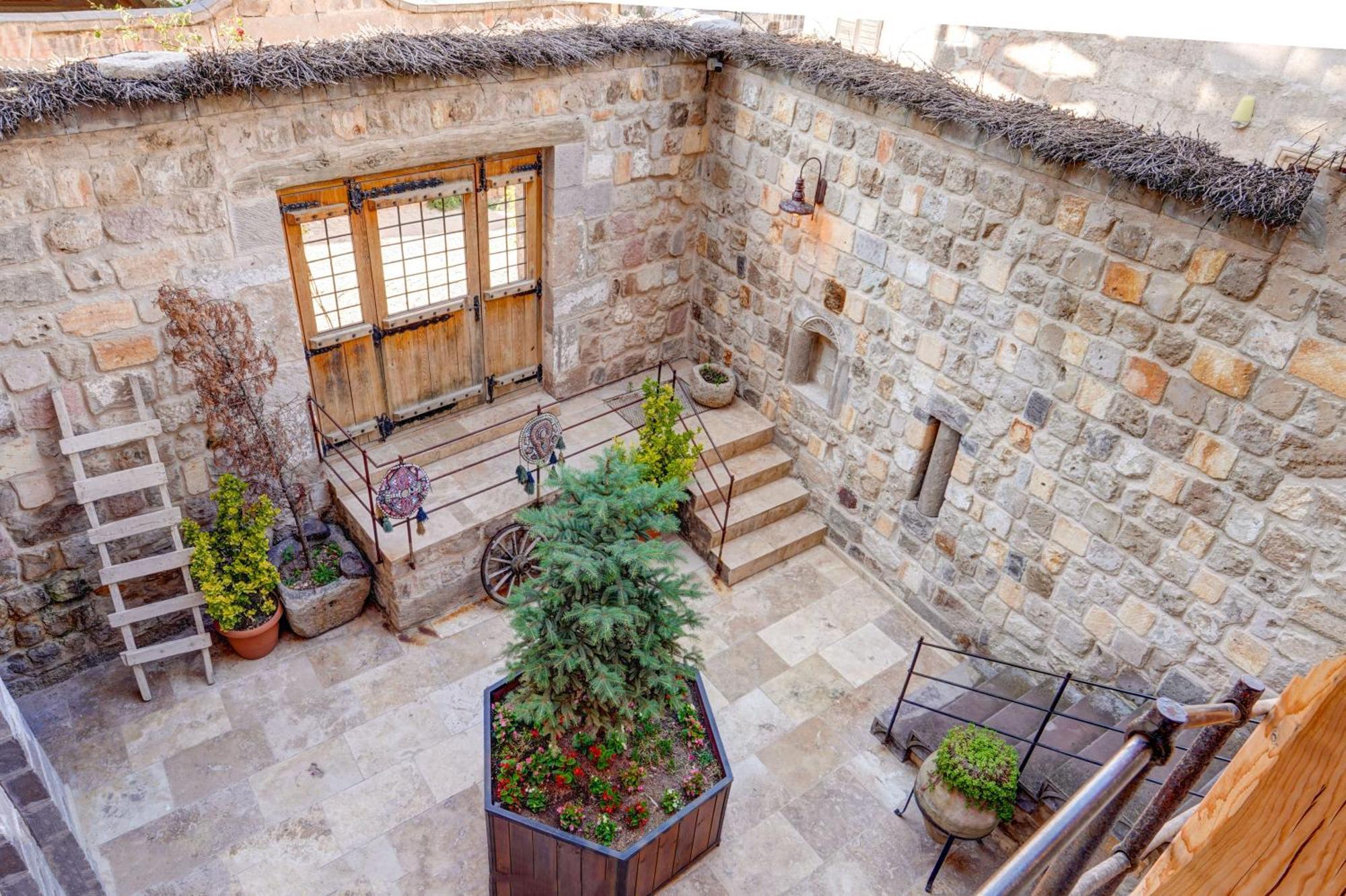 Vasil Cave Hotel Uchisar Exterior foto